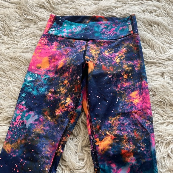 like new KOS USA multicolor galaxy outer space calf leggings pants size S - Picture 3 of 6